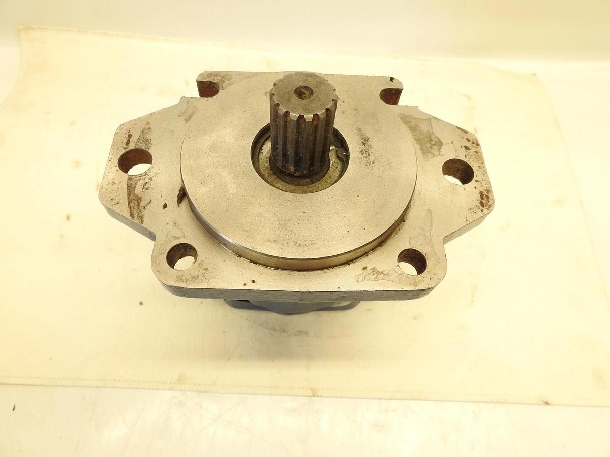 New Ronzio Hydraulic Motor 033W0MC30K6PJT17VH Splined Shaft 6 Bolt Hole