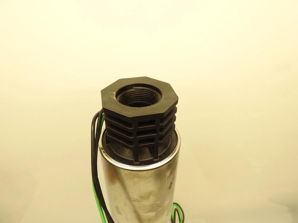 New Pentair 123326 Master Plumber 1 HP Submersible Well Pump