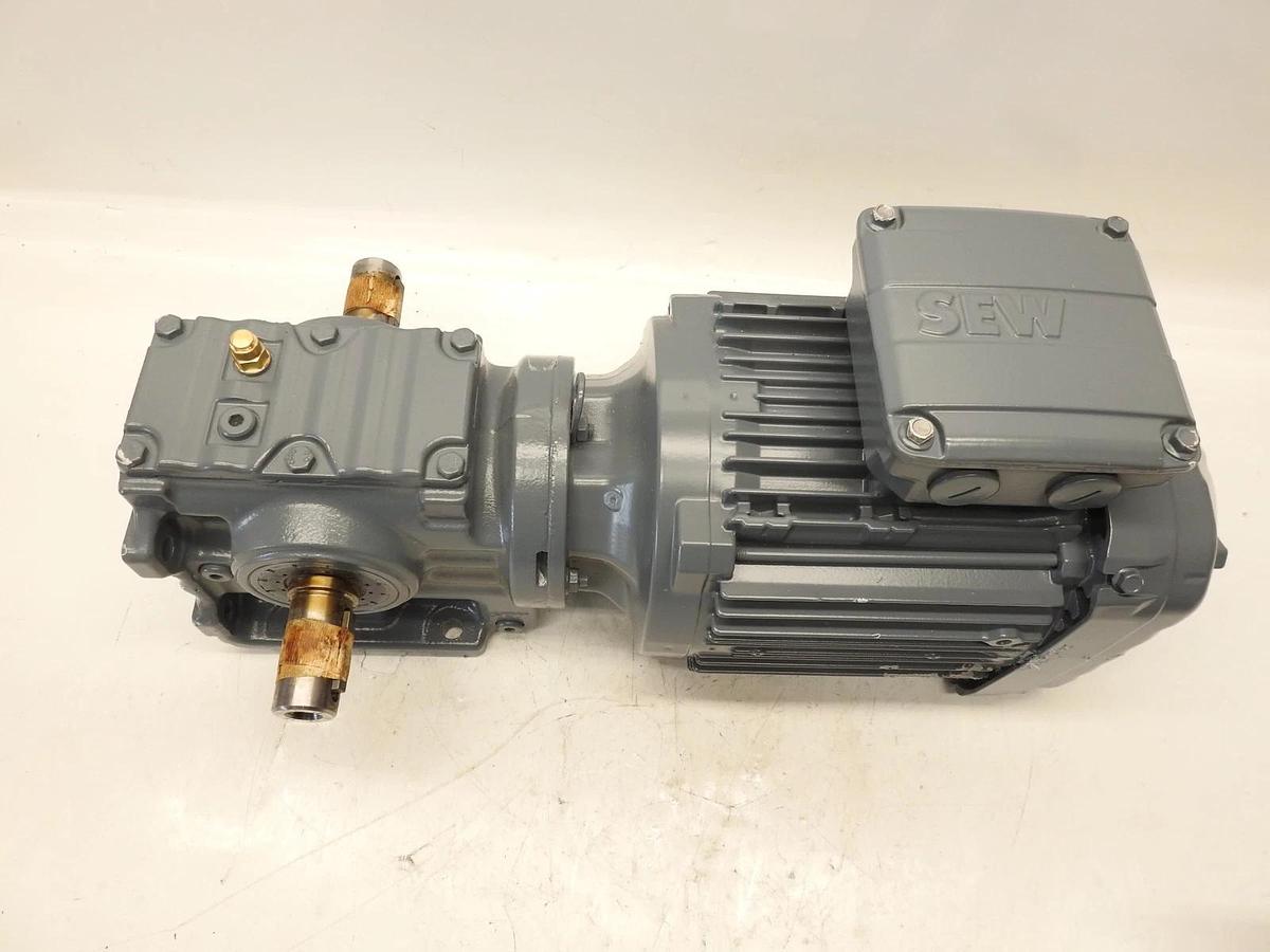 SEW S47 DRN90S4/DH 1762/91 RPM 1.5 HP 60 Hz 230/460V Helical Gearmotor