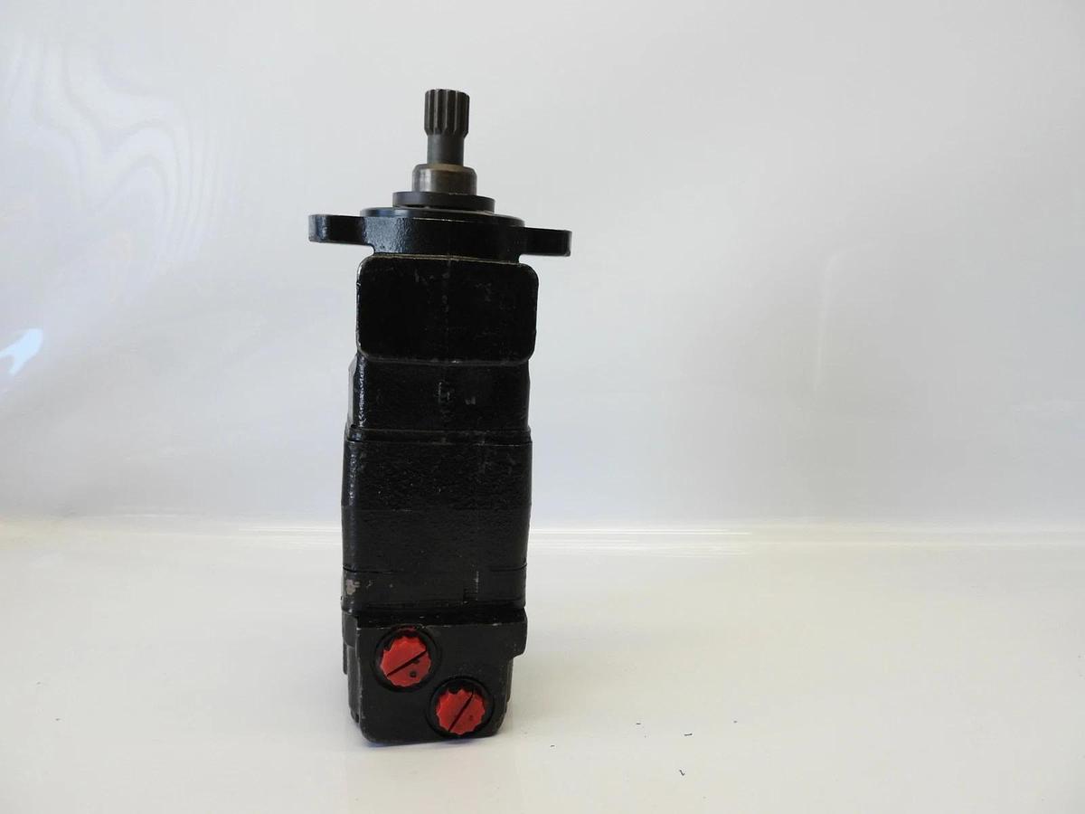 New Danfoss Splined Hydraulic Motor SNW202437697 55784639.3226047 11203697
