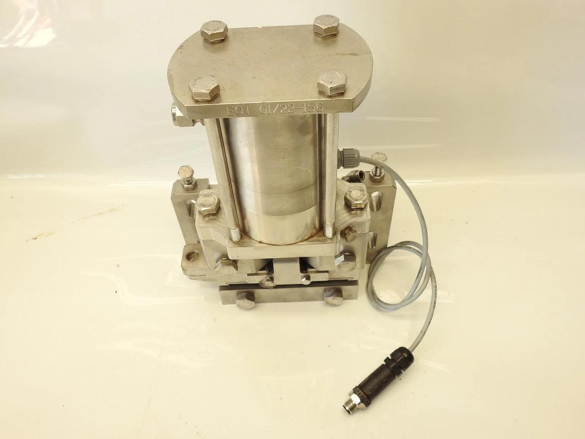 New Pneumatic Press EQT 01/22-156