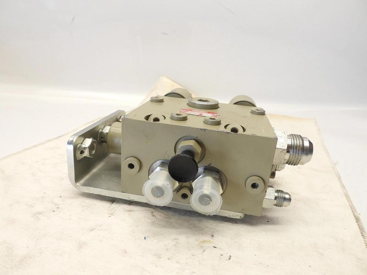 HYDAC 7J447-78511 Auxiliary Aux Valve for Kubota LM2605 NEW