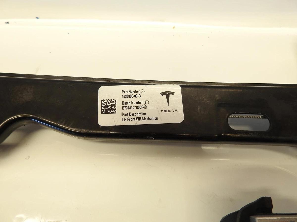 NEW OEM Tesla Model Y Rear Left Door Glass Regulator 1526800-00-G