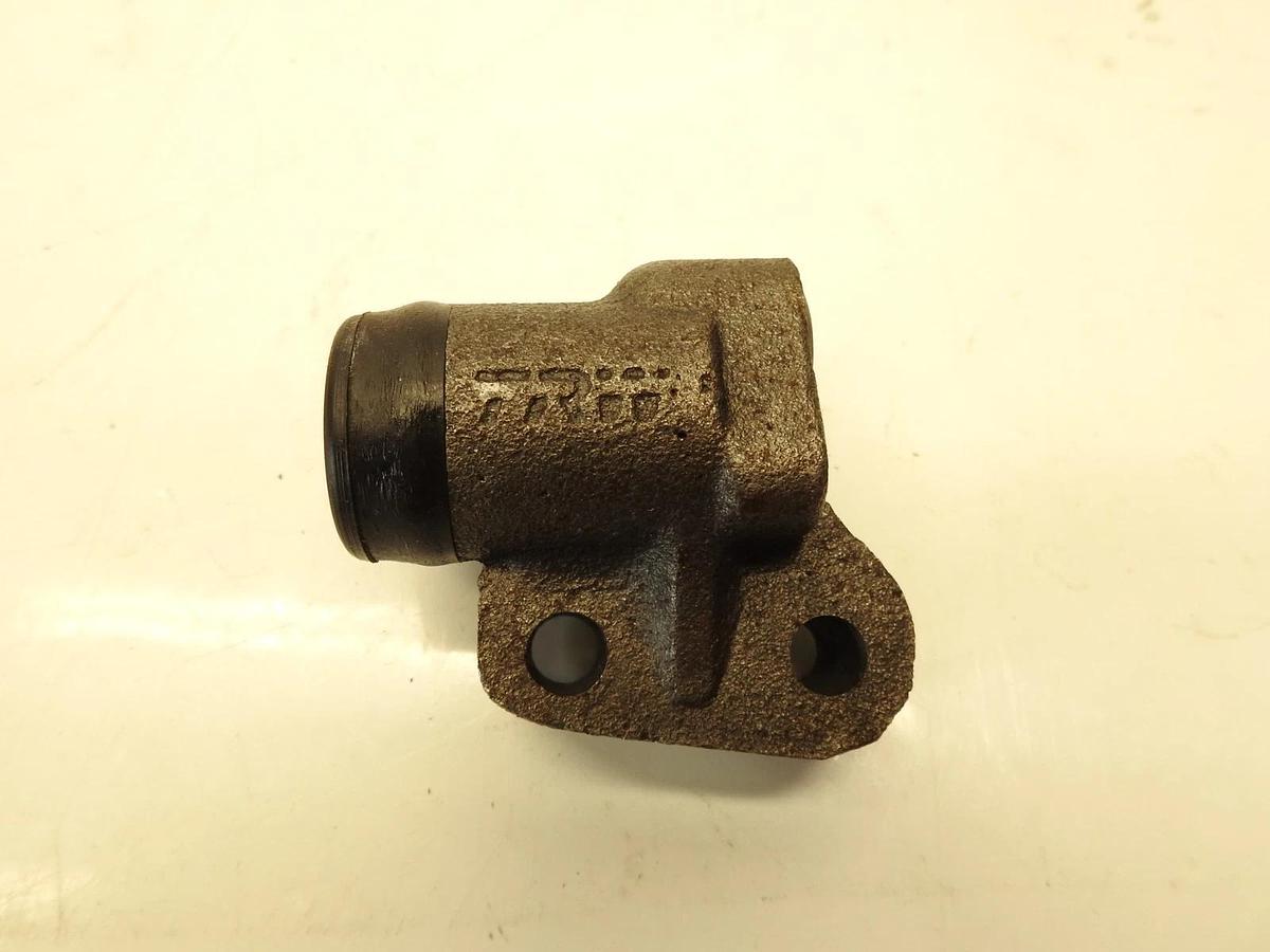 VW BUS TRANSPORTER TYPE 2 1964-70 LEFT FRONT WHEEL CYLINDER 211611069C