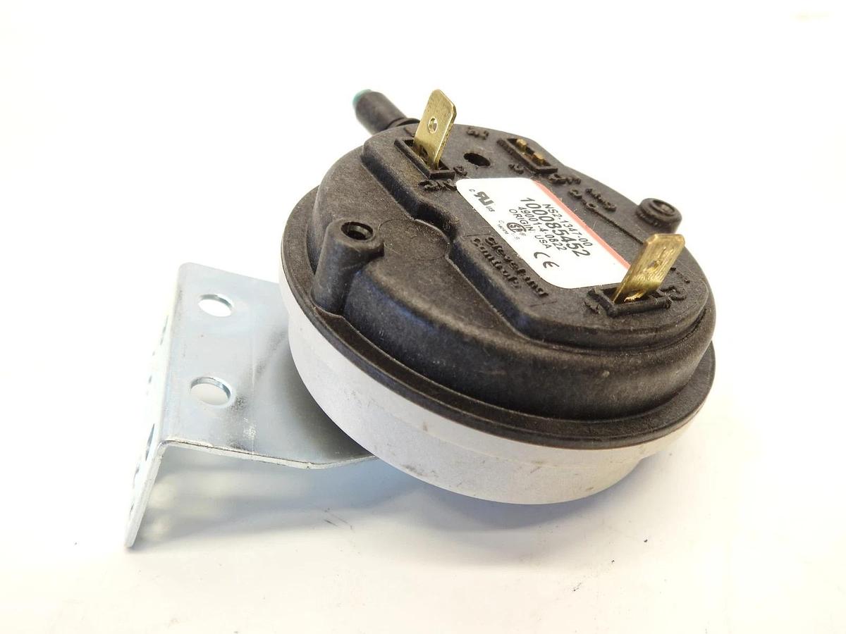 New Genuine A.O Smith 100187859 Blocked Outlet Switch 100085452 49001-4-0822