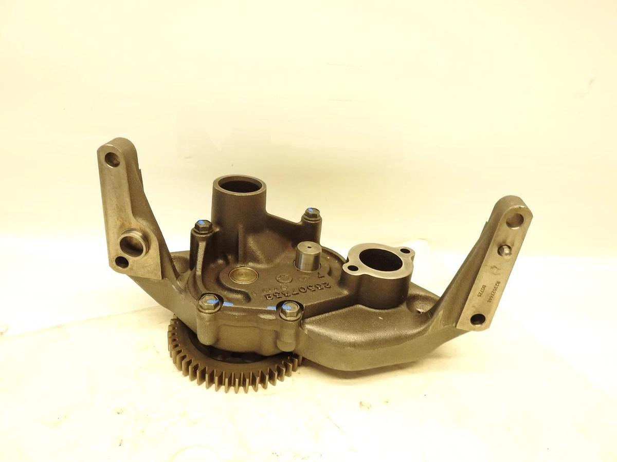 New Genuine Detroit Diesel Series 60 Oil Pump 23507338