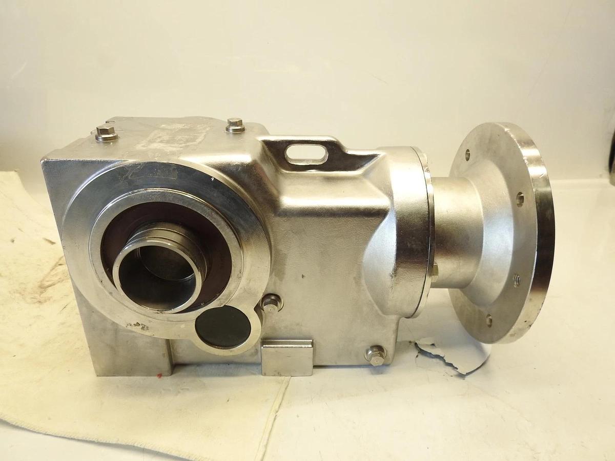 New D&F Equipment GearBox 37.6SJ3 1750 Input RPM 5.64HP 32 to 1 Ratio