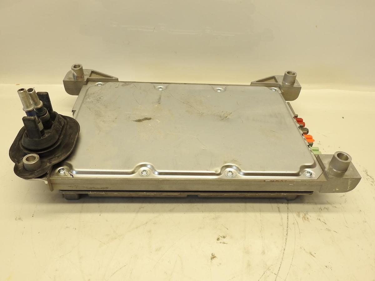 Oem 2023 Rivian R1T AXM Module Computer Unit PT00001493-M