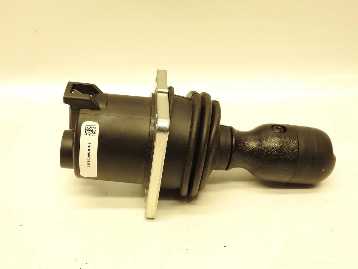 New Oem Danfoss JLG 10103905 2 Axis W/steer Controller