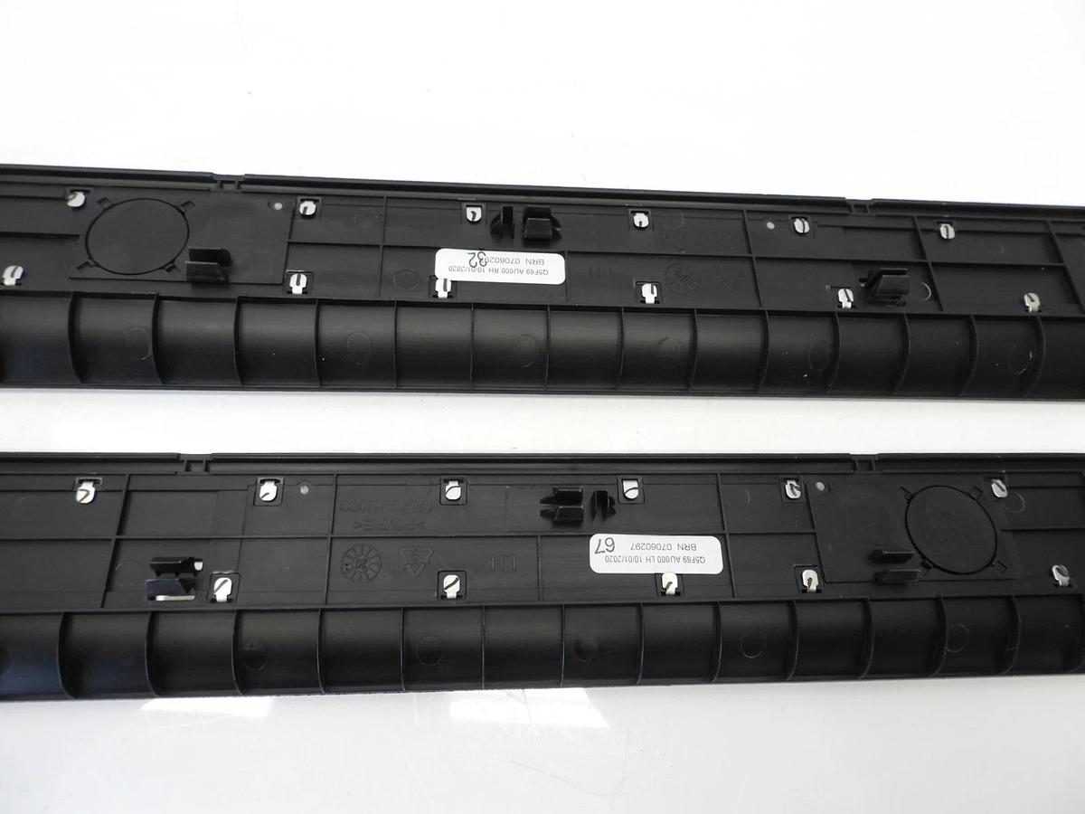 New Oem Kia 2021-2023 Kia Seltos Illuminated Door Sill Plates Q5F69-AU000