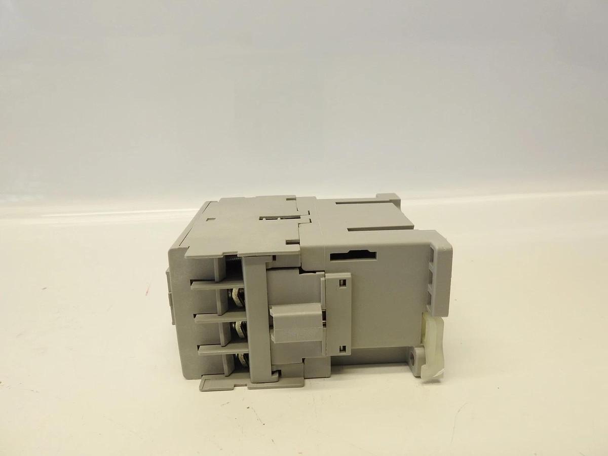 New Sealed Allen-Bradley 100-C09EJ10 Contactor