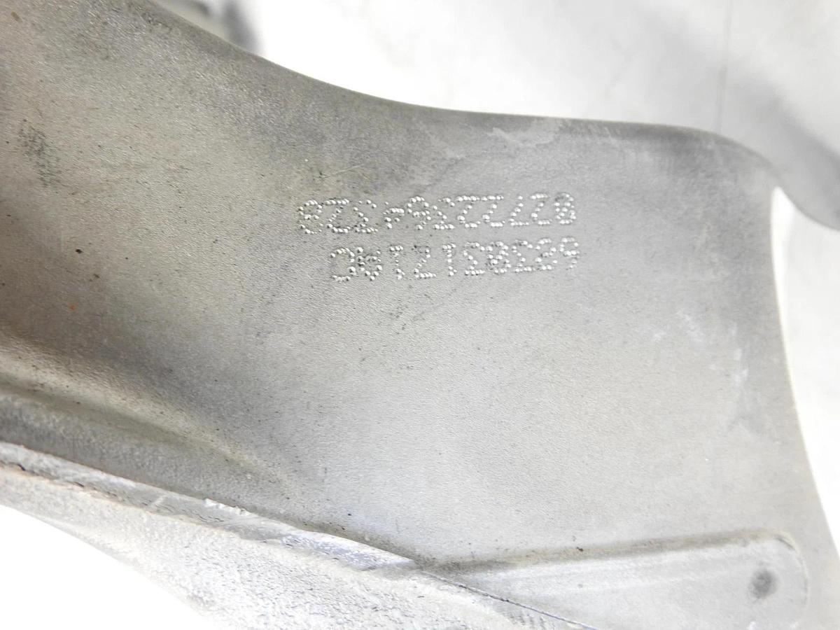 New Genuine Mopar Front Knuckle Left 68303171AC