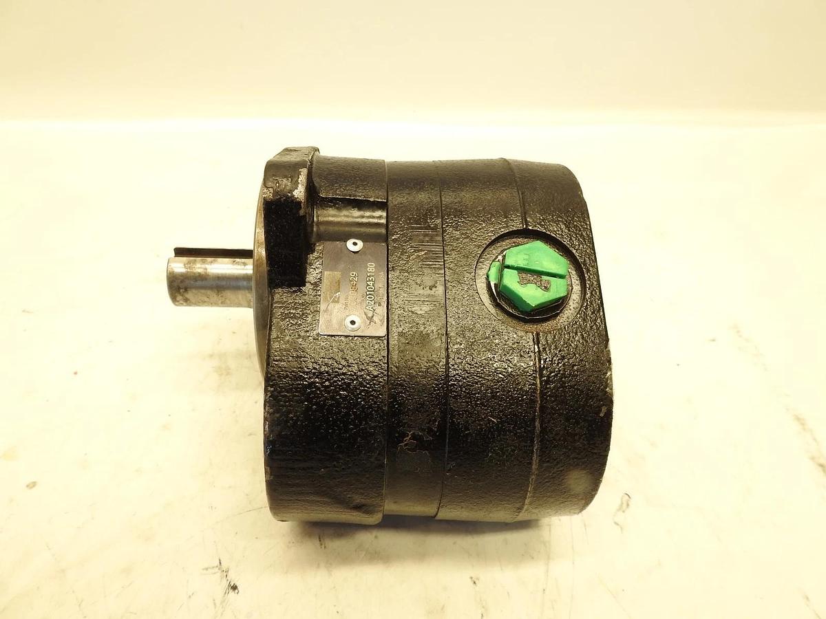 NEW OEM DANFOSS 83008429 GEAR PUMP-RH, SINGLE DISPL A201043180