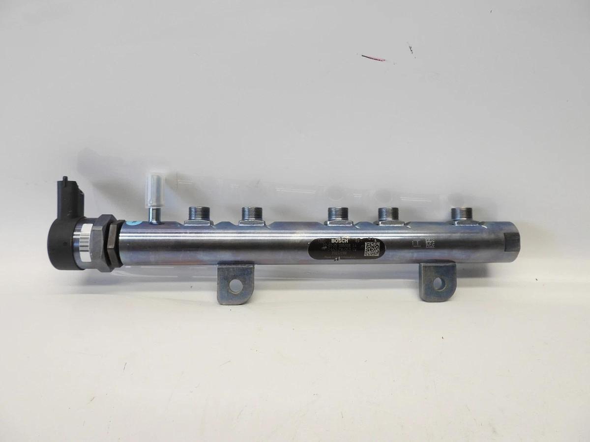 BOSCH FUEL INJECTOR RAIL (0 445 216 053) OEM