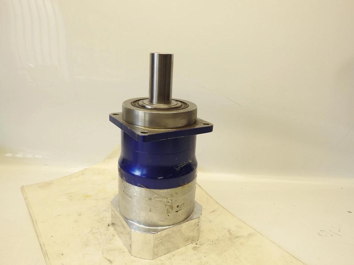 NEW WITTENSTEIN SP-140S-MF2-28 GEARBOX
