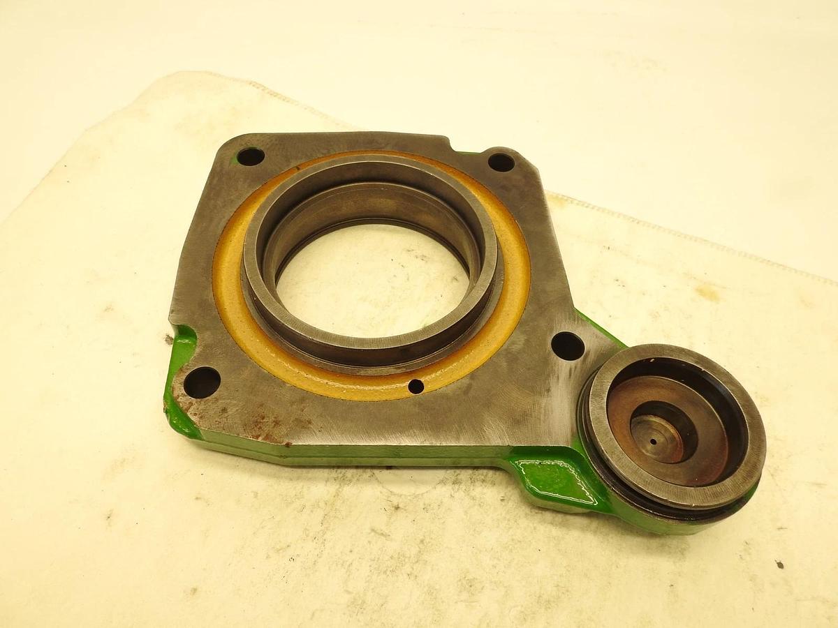 New Oem John Deere R224320 R539045 Bearing Housing