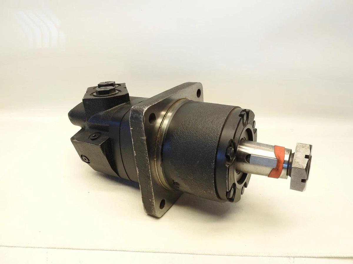 New OEM Eaton Char-Lynn 113-1151-006 / 113-1151 Hydraulic Motor