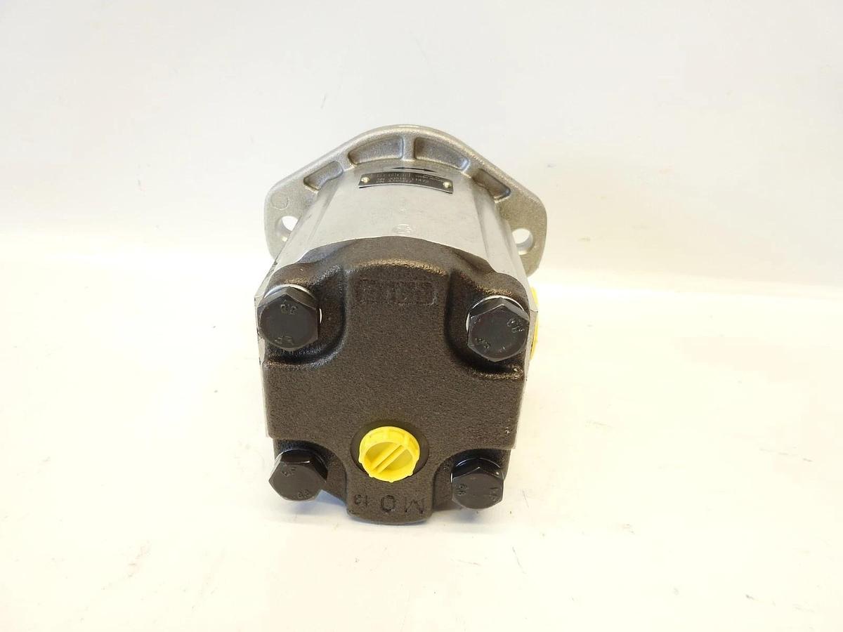 New Genuine Oem EZGO Cushman Jacobsen 4345447 Hydraulic Pump Motor