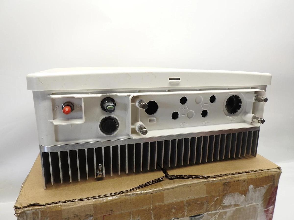 AS IS SolarEdge - SE7600H-US000BNN4 HD Wave Solar Single Phase Inverter