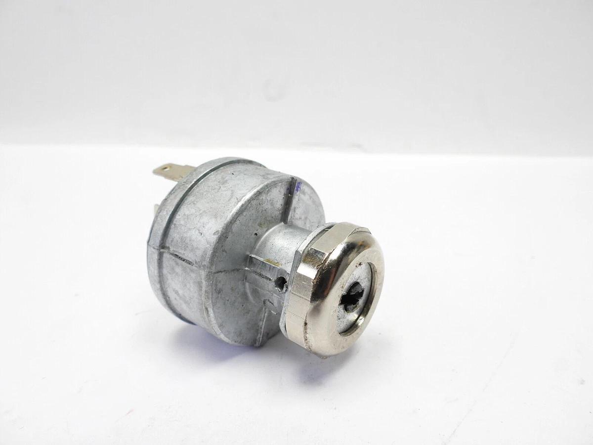 New Oem Forklift Ignition switch HYSTER, Clark, Yale 379902  HY379902