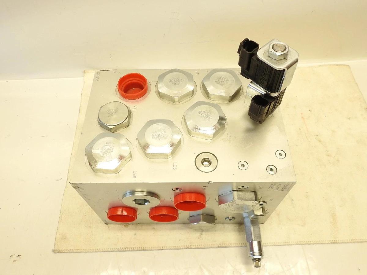 New Oem Parker IC-7509 243D Hydraulic Manifold Includes Valves & Solenoid