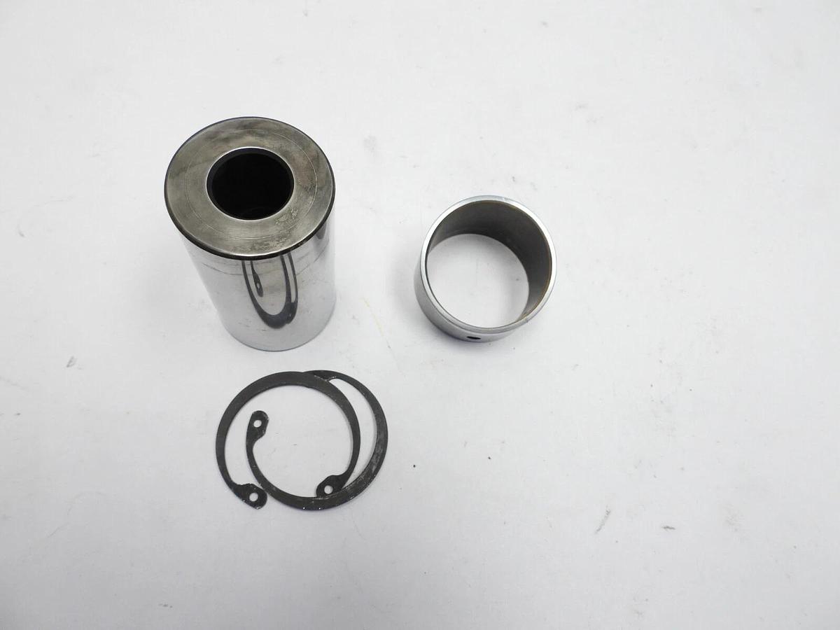 RE63915 JOHN DEERE PIN & BUSHING New oem
