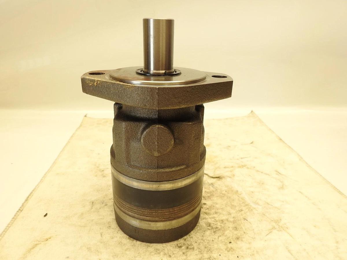 New Oem Parker 900-3999-41 Motor Sae "A" 2 Bolt Mounting 3-1/4