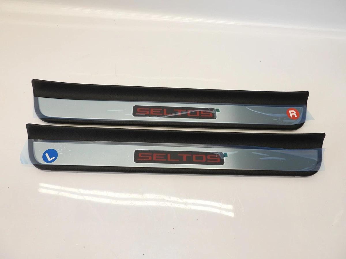 New Oem Kia 2021-2023 Kia Seltos Illuminated Door Sill Plates Q5F69-AU000