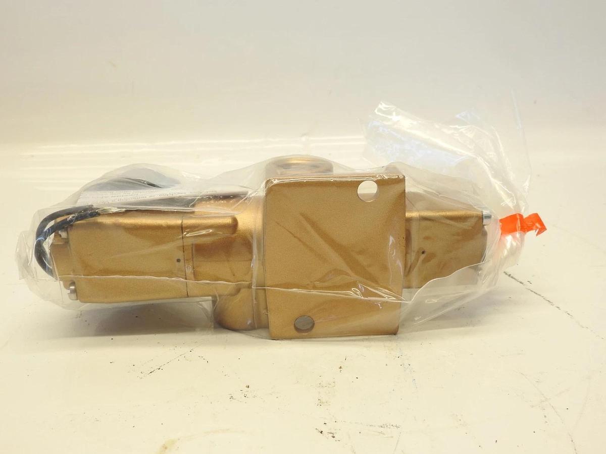 Versa Valves VSG-3521-U-243-A024 Pneumatic Directional Valve Three-Way
