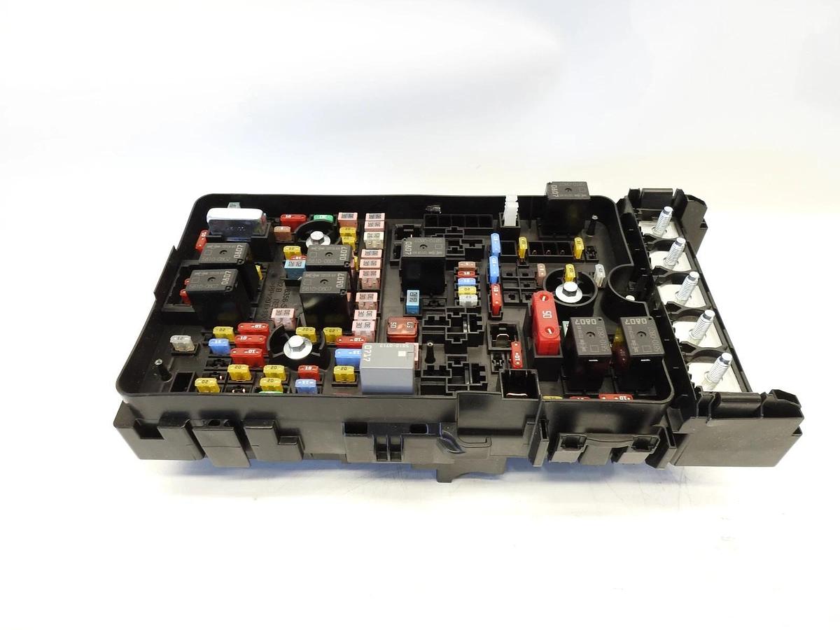 2016-2018 Jeep Cherokee Power Distribution Center Fuse Box 68264530AD OE
