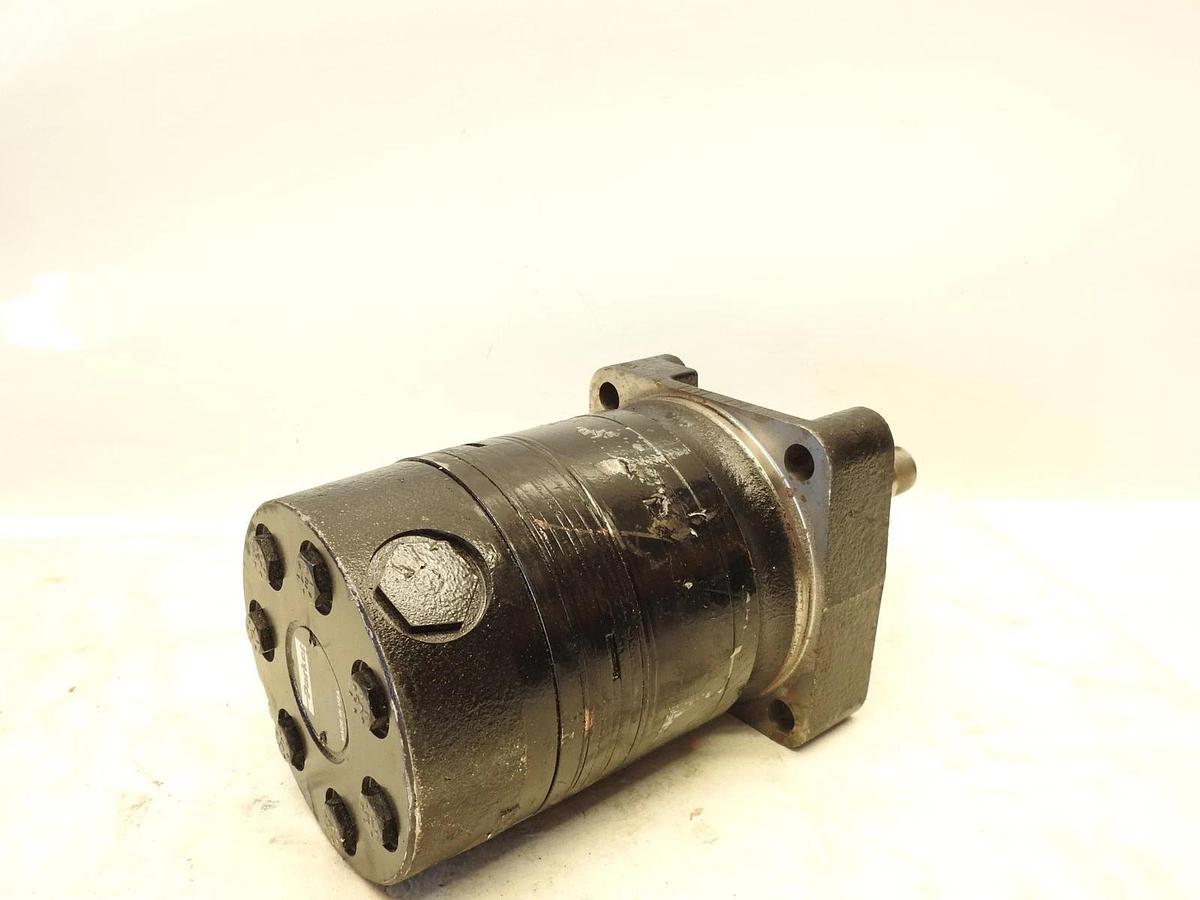 New Oem John Deere TCA26206 Hydraulic Motor Fits: 2500E 2500B 2400 PRECISIONCUT