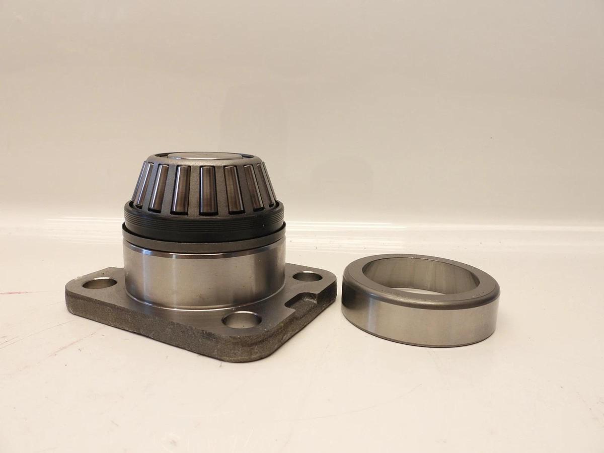 New Oem John Deere Original Equipment Kingpin #AL172488