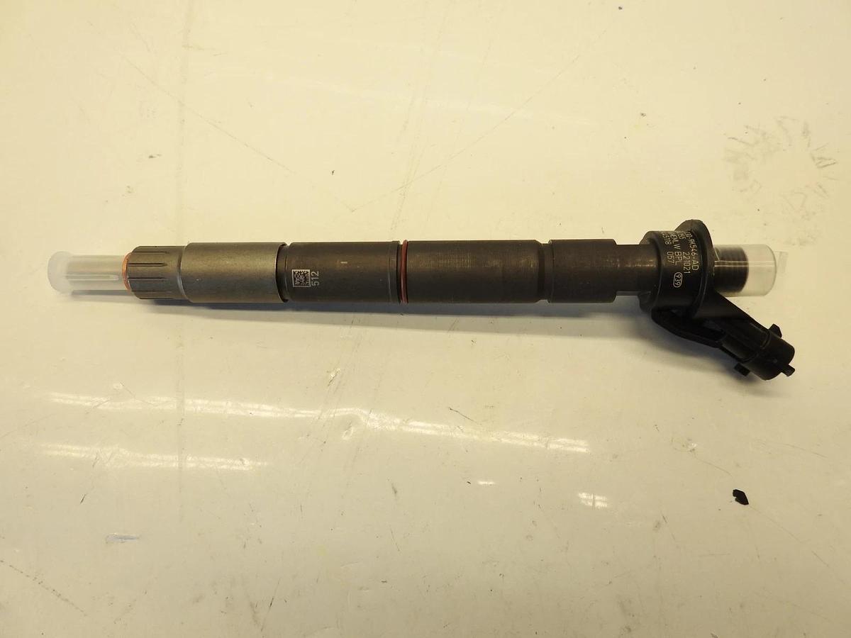 8x Ford Powerstroke 6.7L Diesel Engine LC3Q-9K546-AD Fuel Injectors 0445118057