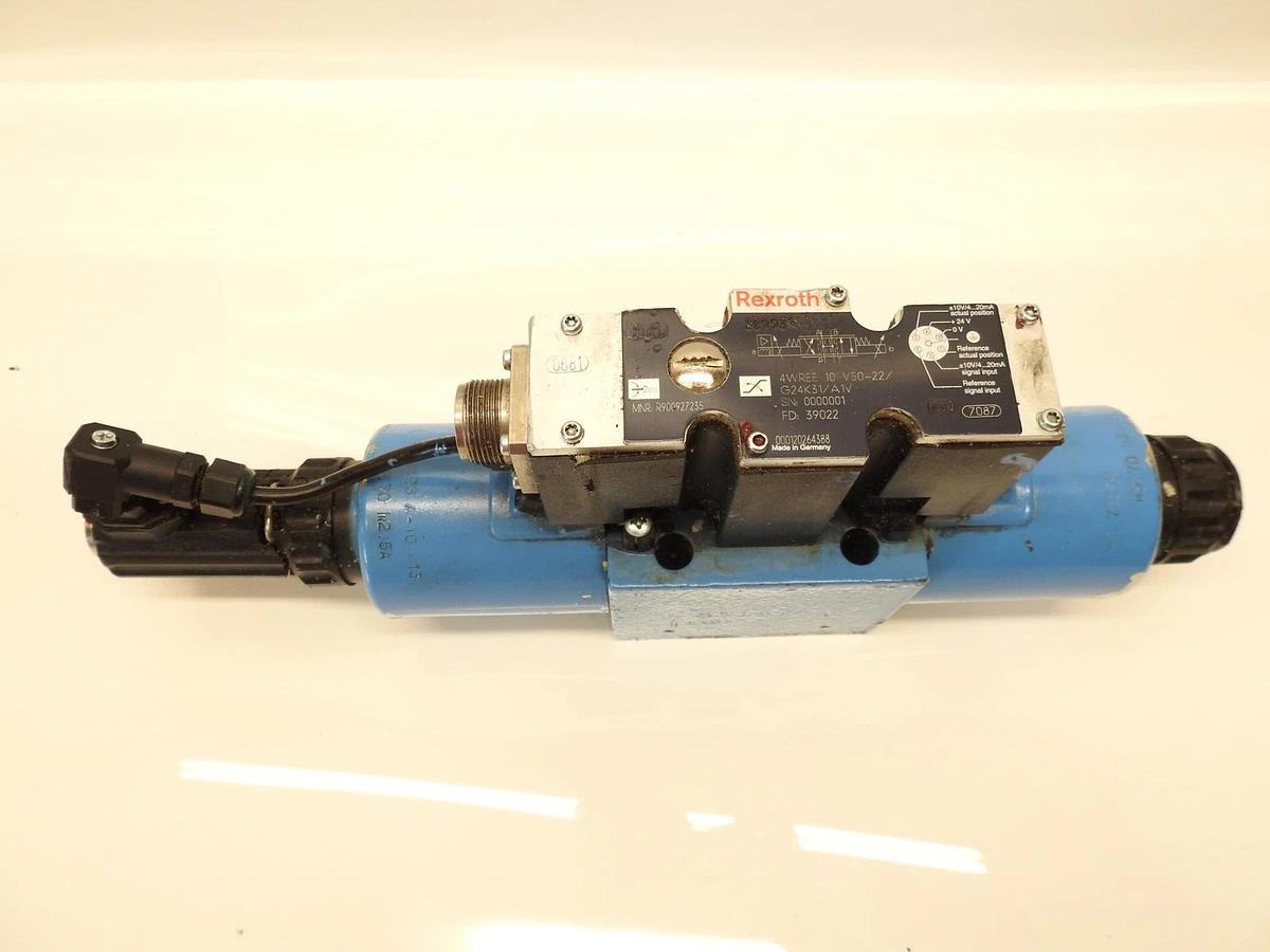 ASIS Oem Bosch Rexroth R900927235 24VDC 4/3 4WREE10V50-22 G24K31/A1V Proportiona