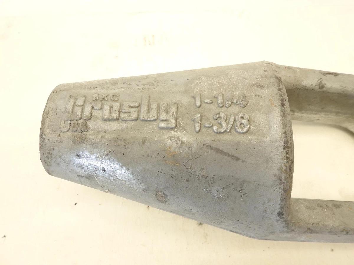 Crosby 1 1/4 1 3/8  5XC Closed Metal Filled Steel Wire Rope Socket Zinc Surface