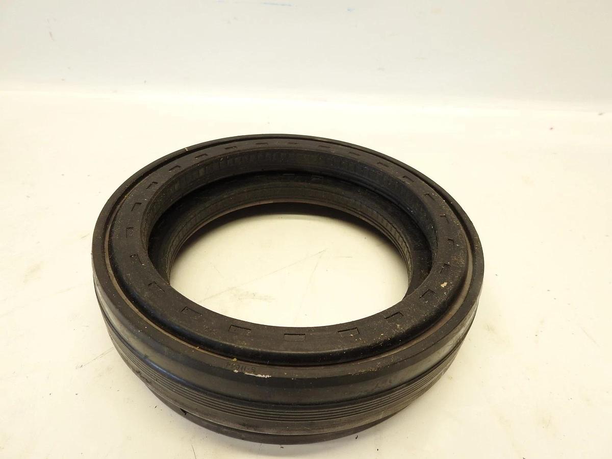 New Genuine Meritor A1205S2593 - SEAL ASSY - OIL