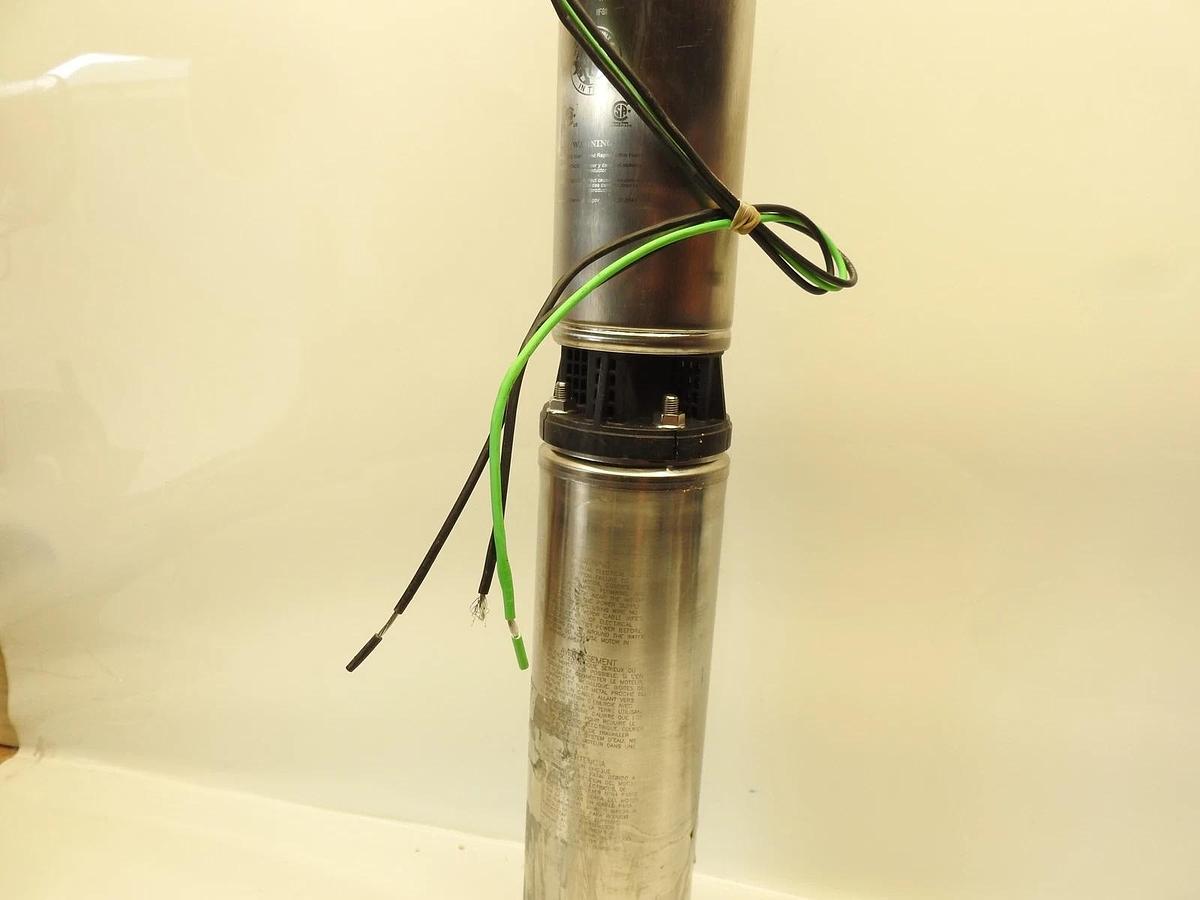 New Pentair 123326 Master Plumber 1 HP Submersible Well Pump