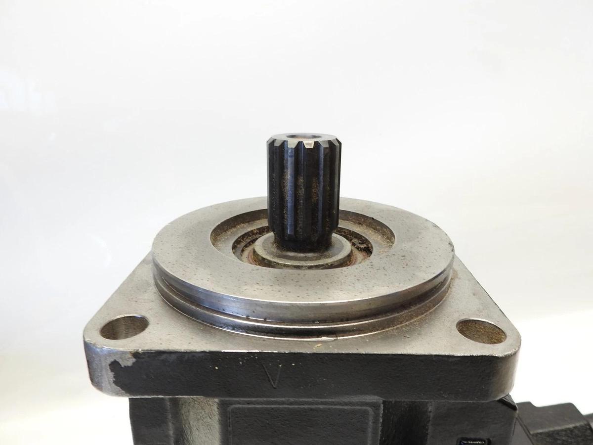 GENUINE DANFOSS H1B060 A A TAD1NB Bent Axis Variable Displacement Motor 83029678
