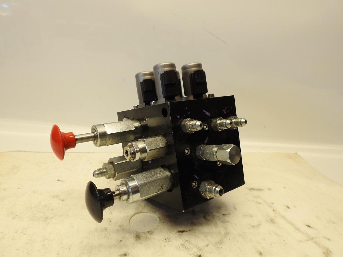 New Hydraforce HF129559-20 153410AI Valve block SV98-T39