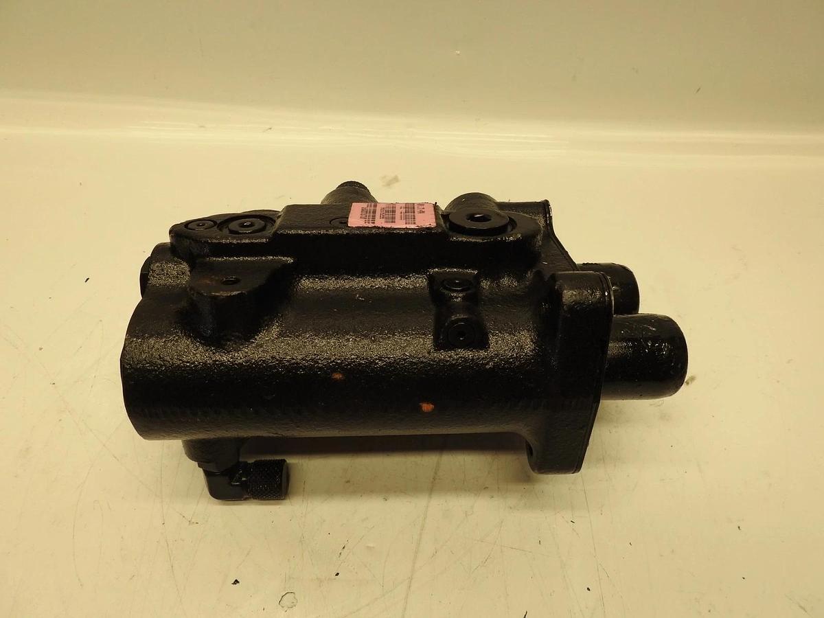 New Oem Eaton John Deere RE575220 Control Valve, 7Lf It4 Power-Manual