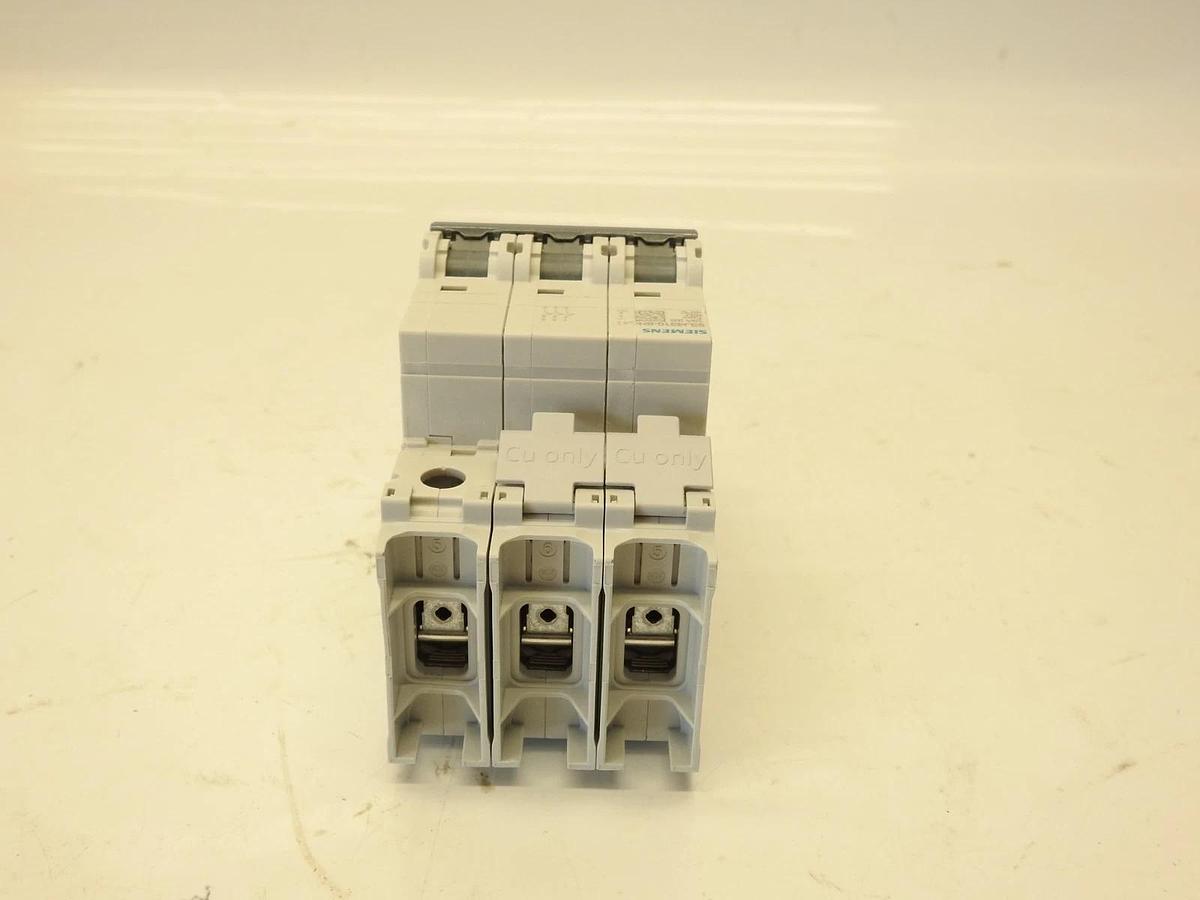 Siemens Miniature Circuit Breaker 3 Pole 240VAC 5SJ4310-8HG41