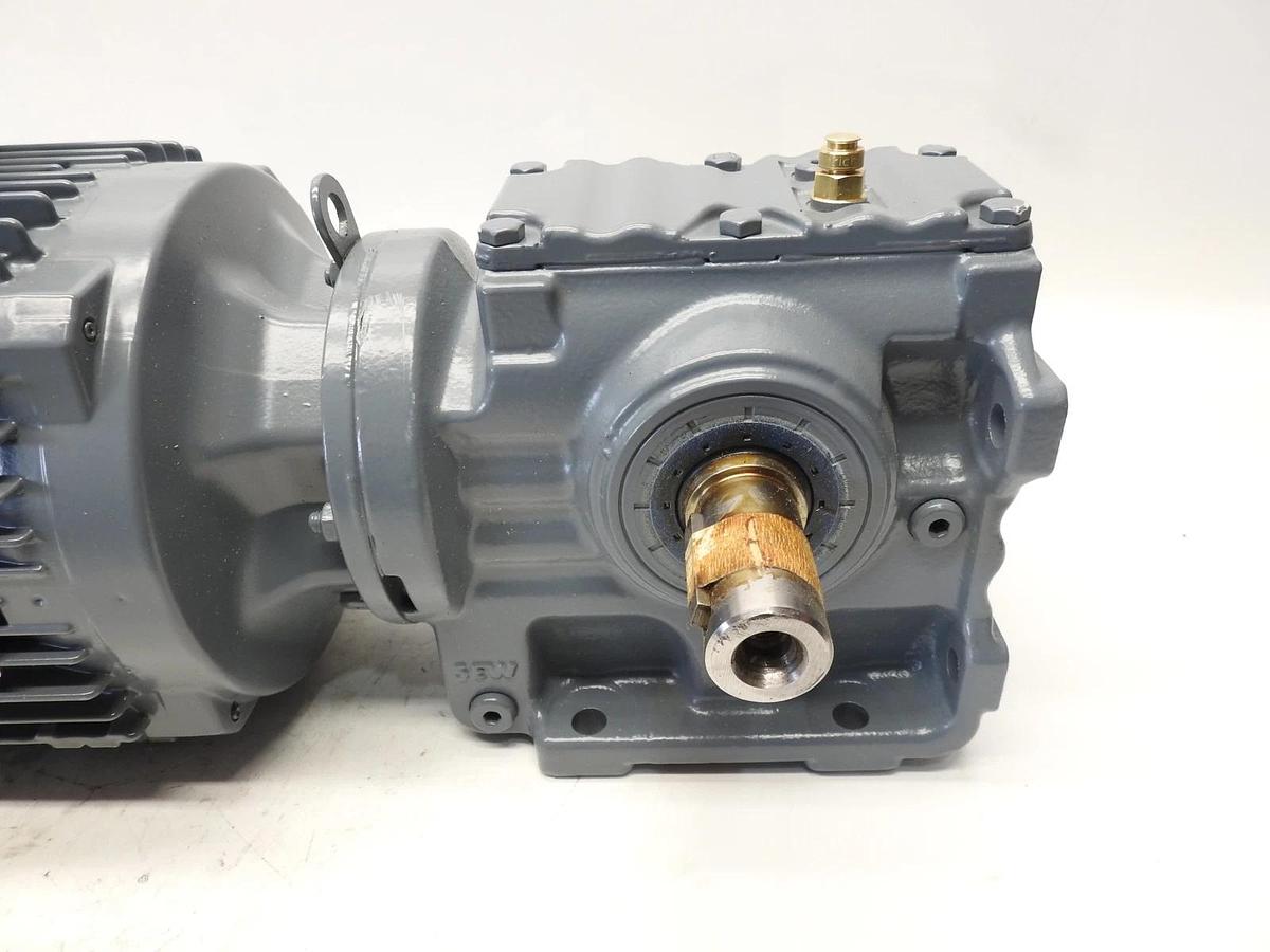 SEW S47 DRN90S4/DH 1762/91 RPM 1.5 HP 60 Hz 230/460V Helical Gearmotor
