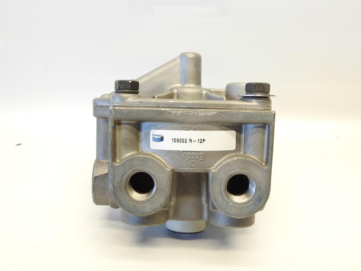 New Oem Bendix 109002 R-12P Pilot Relay Valve with 296010 Bracket | 909828