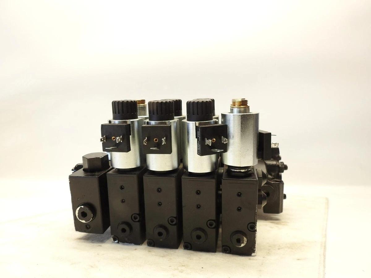 New Genuine HMF 55266 Hydraulic Valve Block  002765417