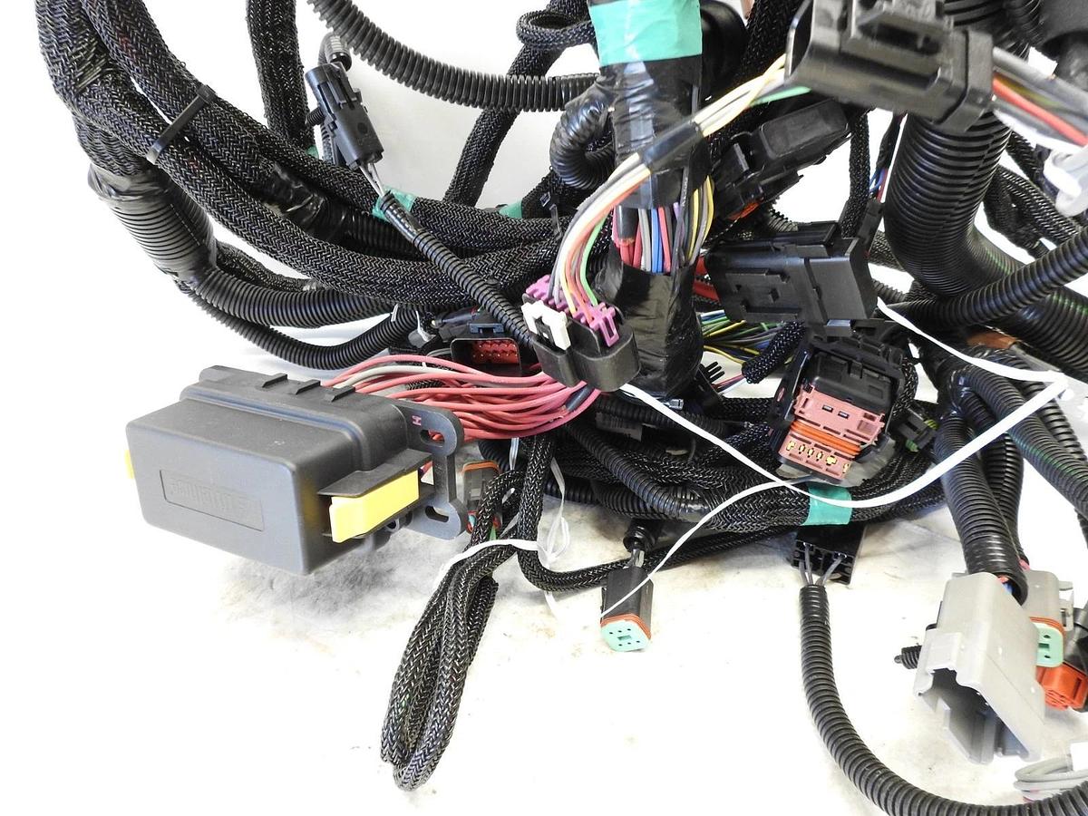 New OEM John Deere Main Operator Wiring Harness AT539732