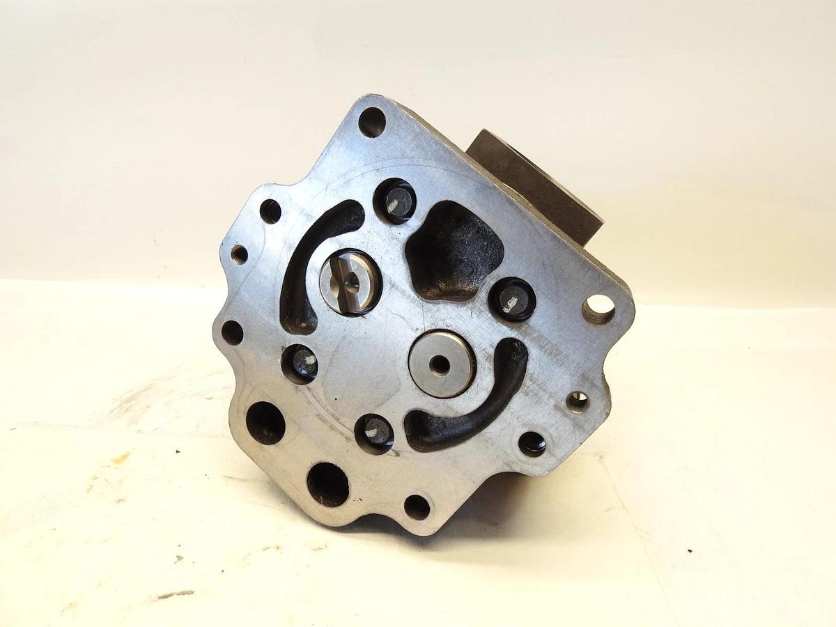 New Genuine Oem Caterpillar Cat 3T-0300 PUMP G