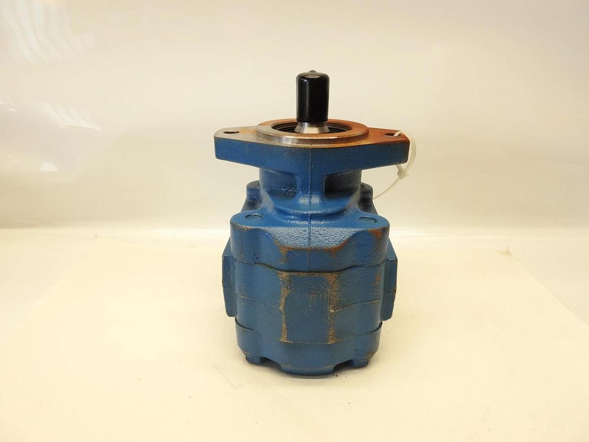 New Permco 5000 Series Hydraulic Motor M5000A886ADDE17-32  BP94314
