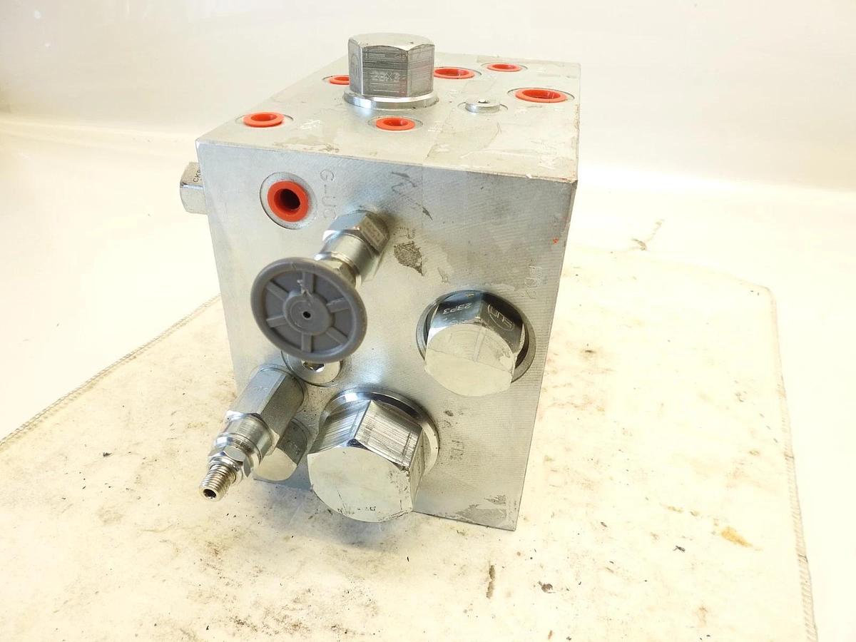 New Genuine Sun Hydraulics B606-200-B03 2AU3-A2 Hydraulic Control Valve