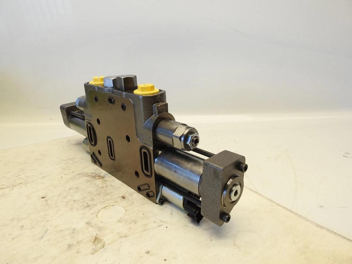 New Oem John Deere AT488584 Hydraulic Valve Parker 4639152133