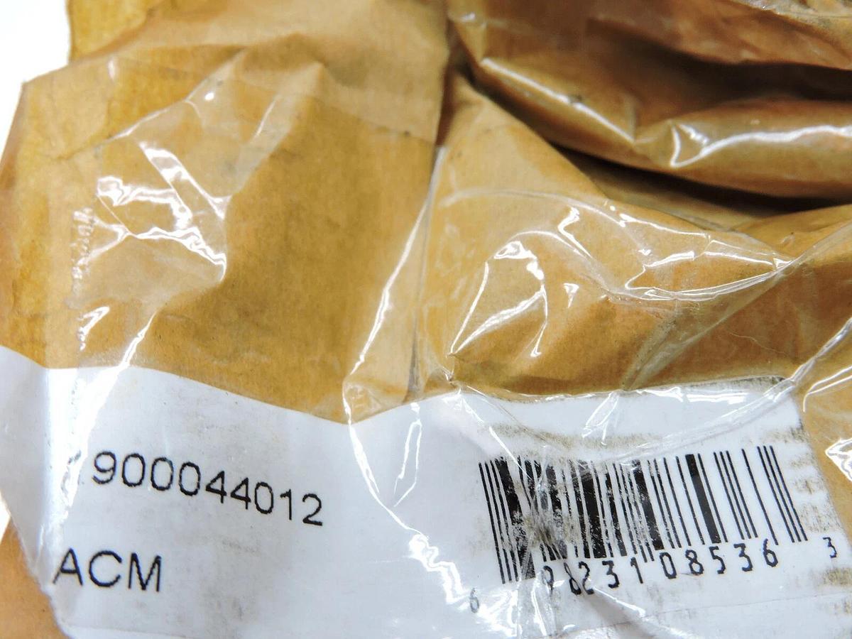 Lot Of 9 New Nak 1900044012 Oil Seals